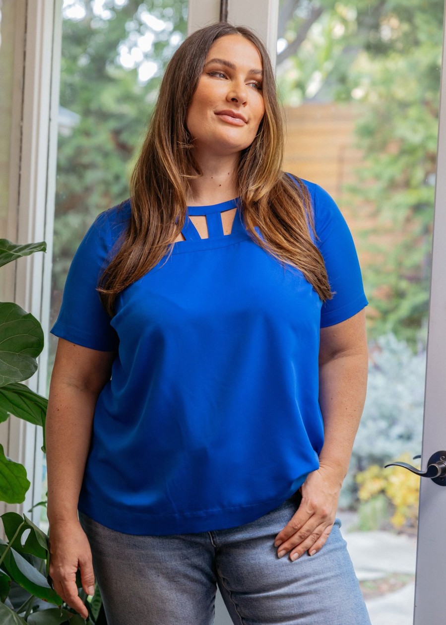 Curvy Daniel Rainn | Abby Short Sleeve Cutout Top (Plus Size) Lapis Blue