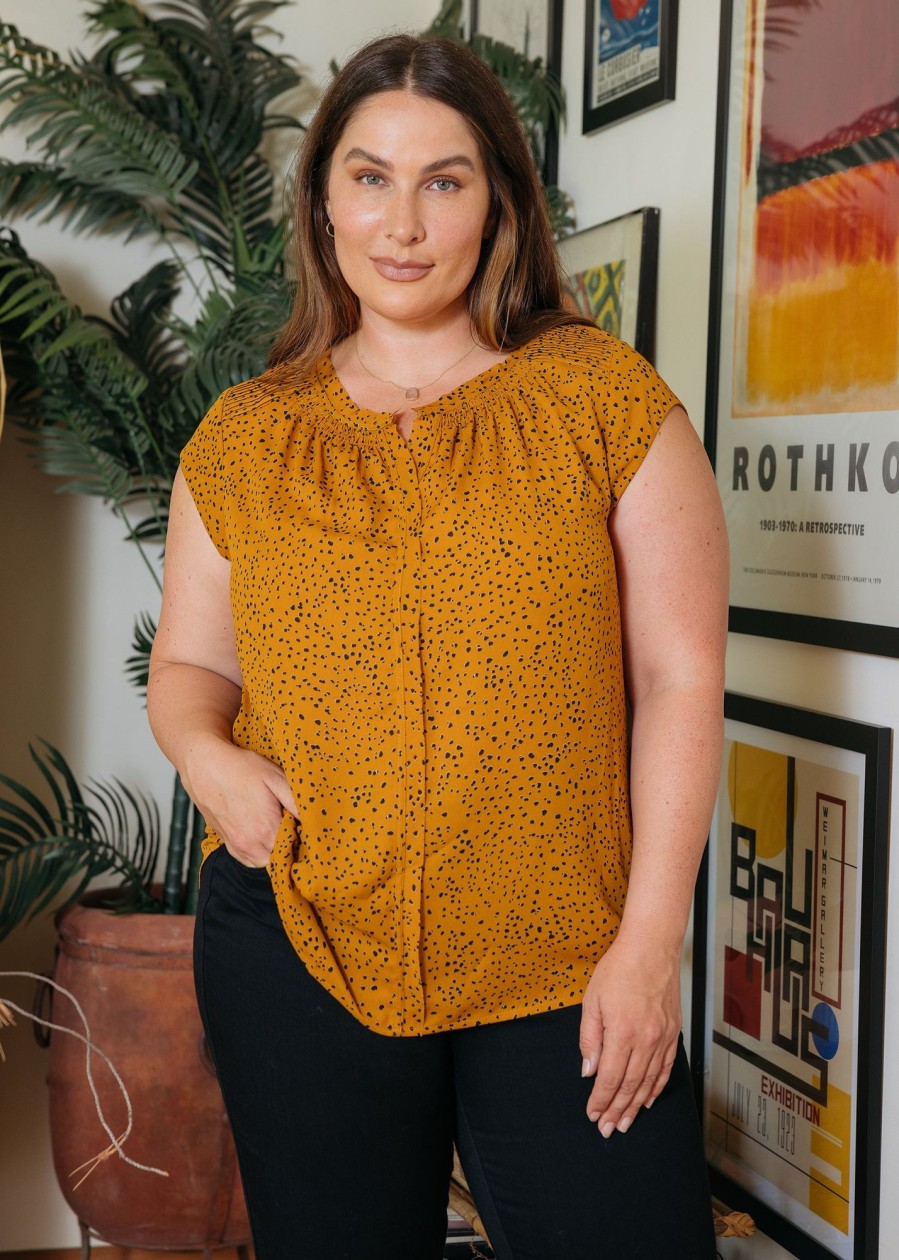 Curvy Daniel Rainn | Hazel Smocked Top With Split V-Neck (Plus Size) M974 Gold